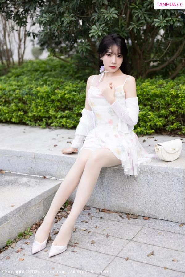 陈芝 芝芝Booty [XiuRen]高清写真图 2024.01.12 No.7959 徐莉芝Booty 清纯美腿第6张图片